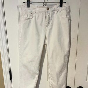 Chico's  white so slimming girlfriend crop pants size 0.5P